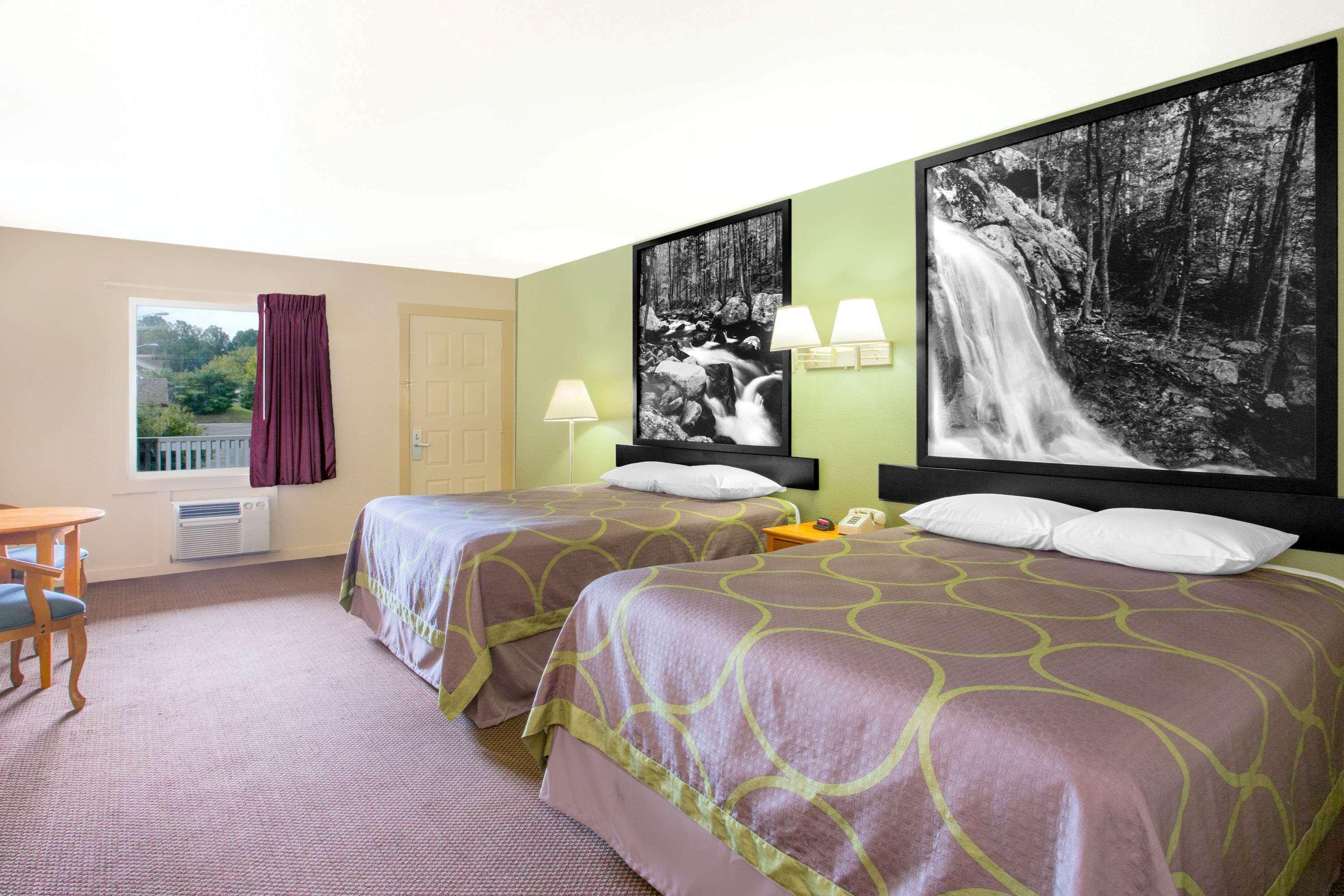 Super 8 By Wyndham Christiansburg Motel Dış mekan fotoğraf