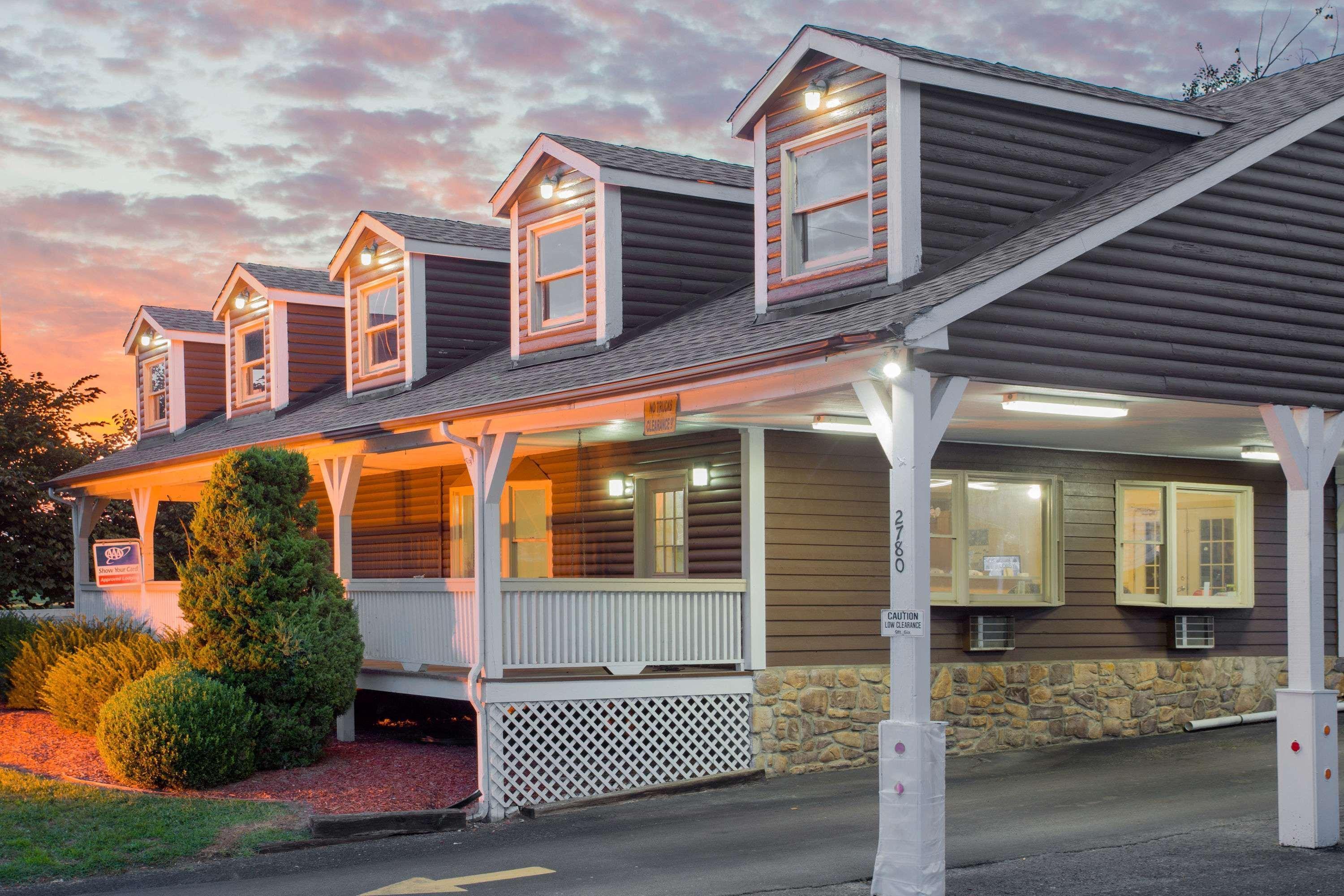 Super 8 By Wyndham Christiansburg Motel Dış mekan fotoğraf