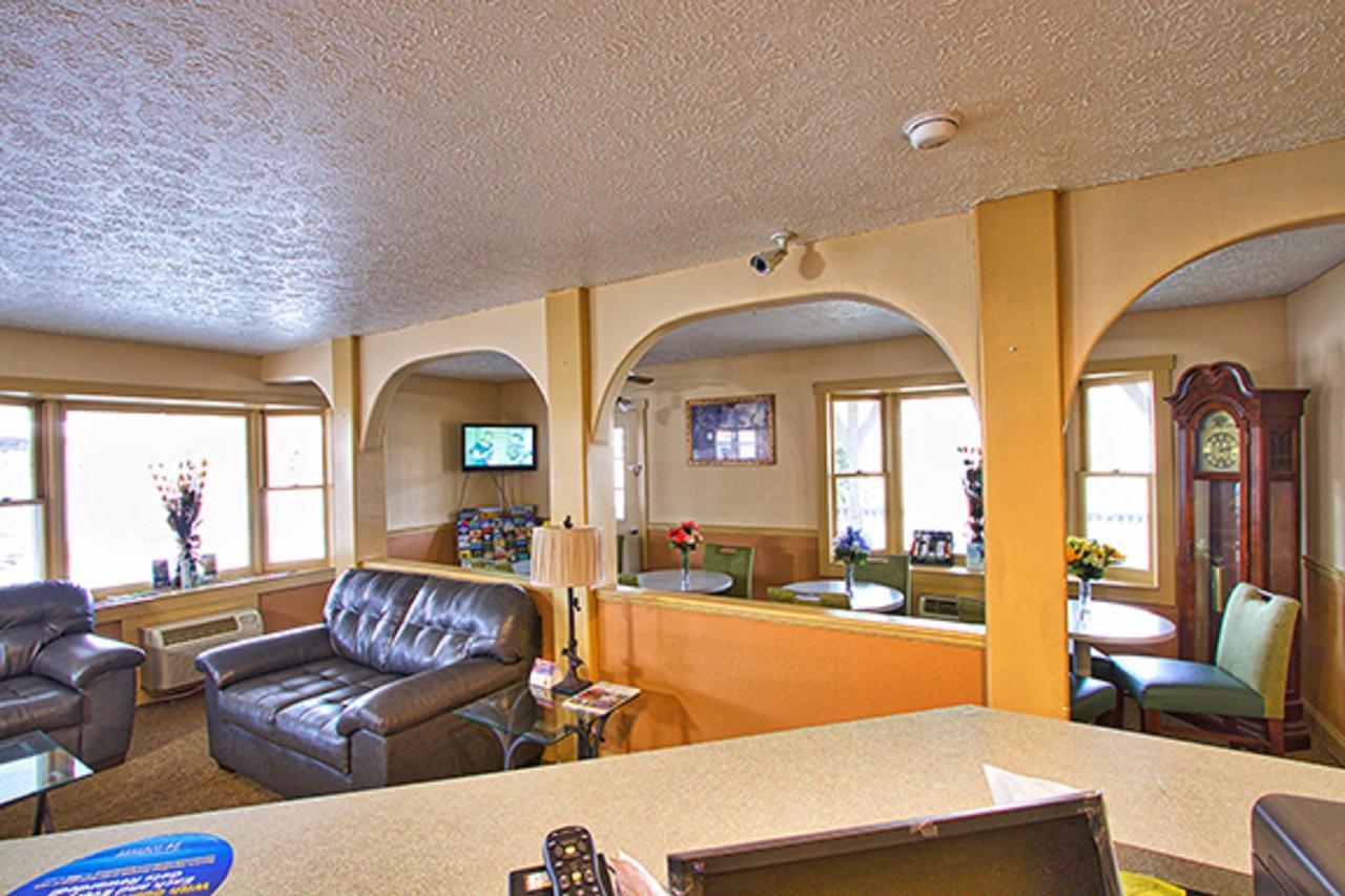 Super 8 By Wyndham Christiansburg Motel Dış mekan fotoğraf